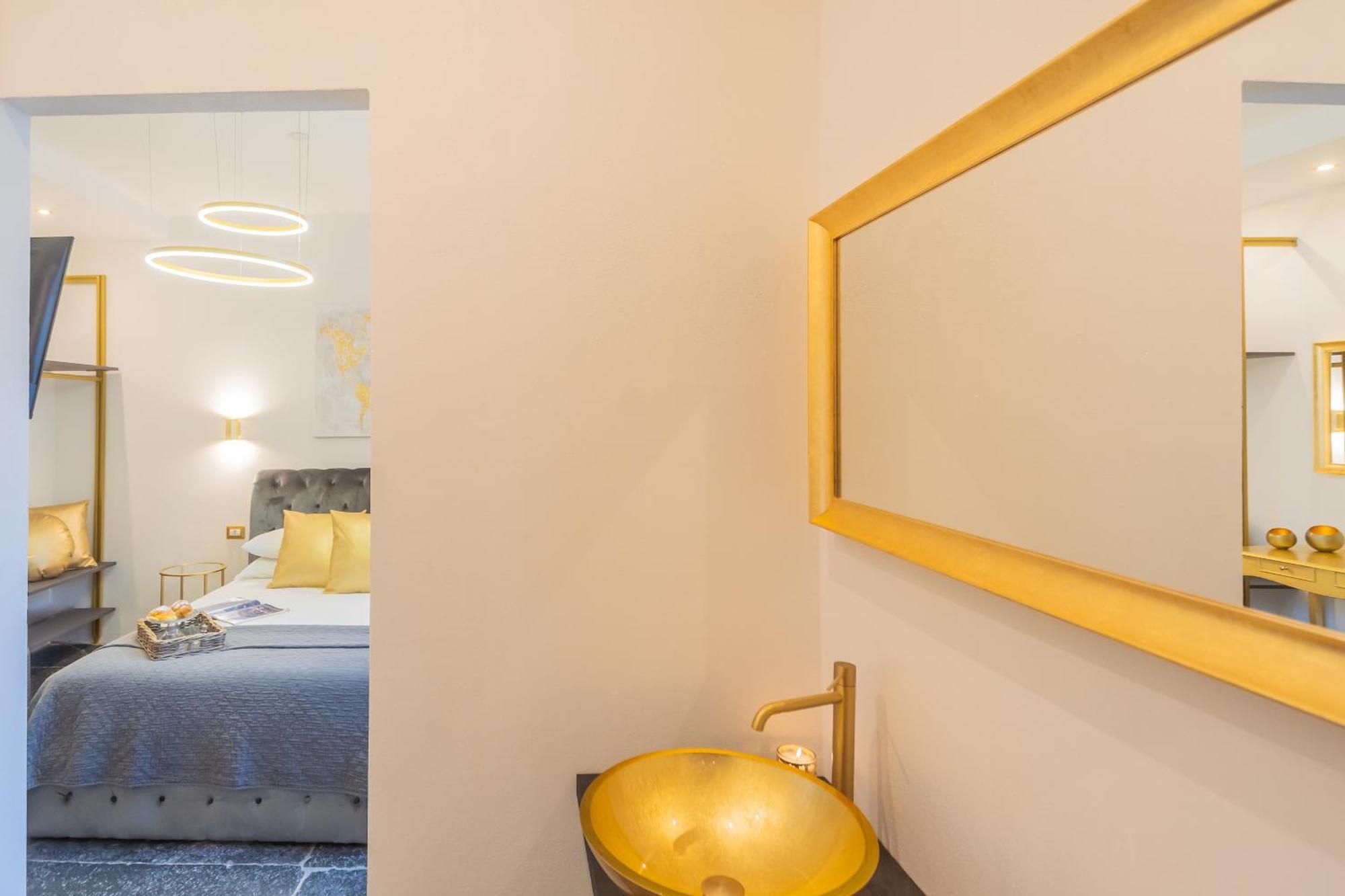 Como Dreams Apartments By Rent All โกโม ภายนอก รูปภาพ
