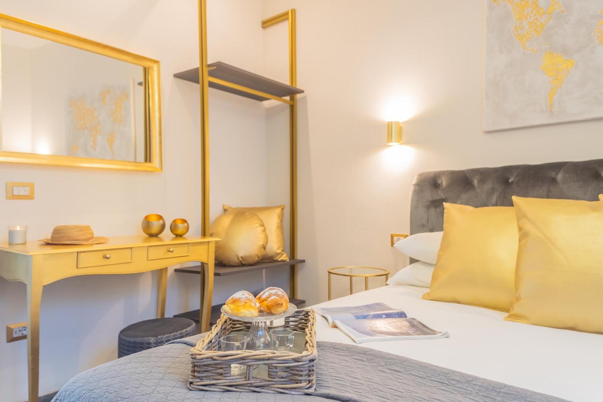 Como Dreams Apartments By Rent All โกโม ภายนอก รูปภาพ