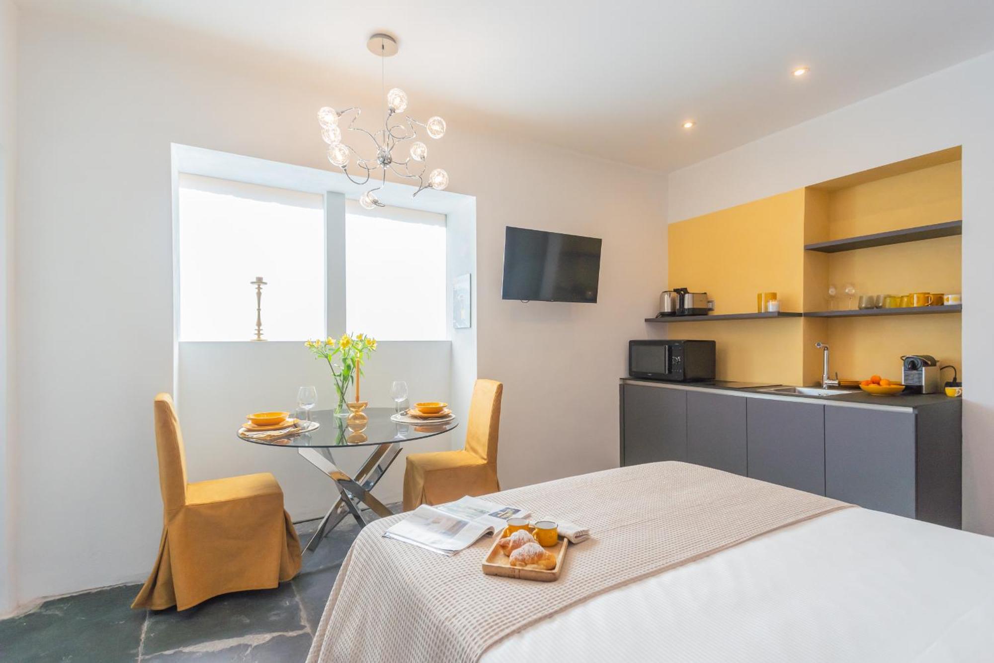 Como Dreams Apartments By Rent All โกโม ภายนอก รูปภาพ